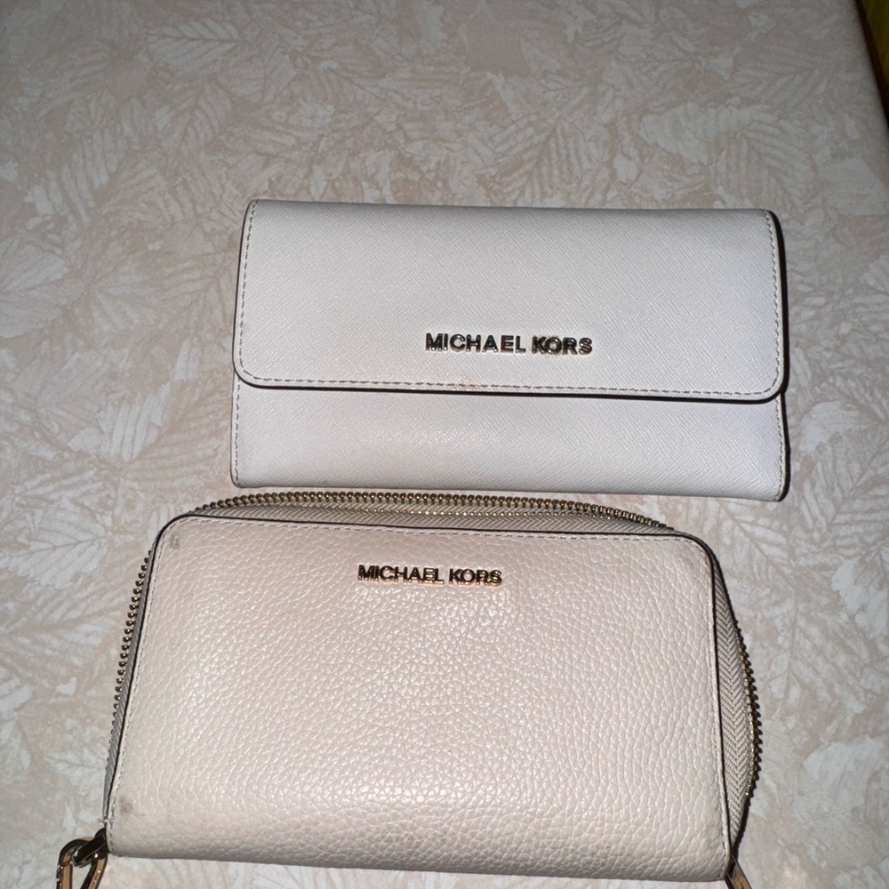 Michael Kors White and Cream Wallet Collection